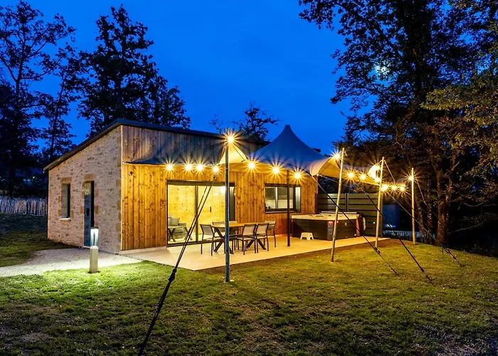 Le Pech Eternel - Acacias * Sarlat-la-Canéda